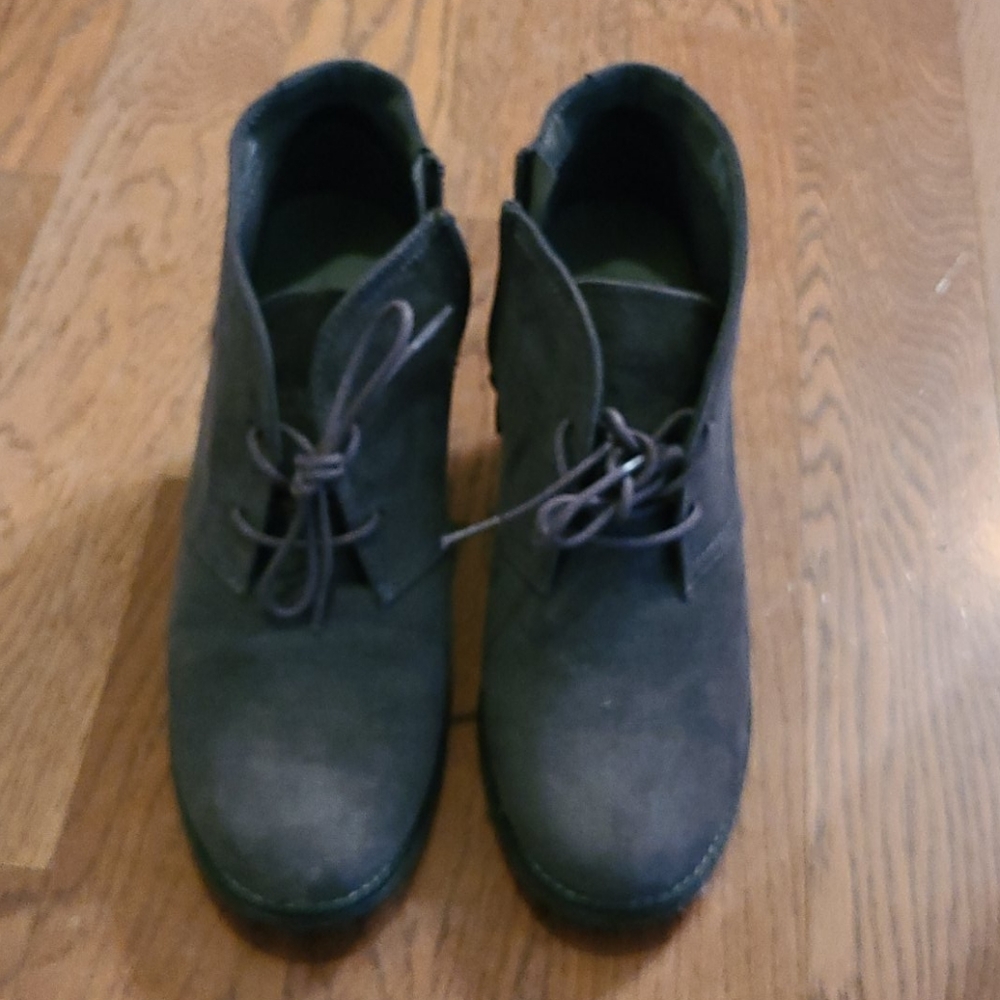 Universal Thread Wedge gray booties size 7.5 - Picture 2 of 3
